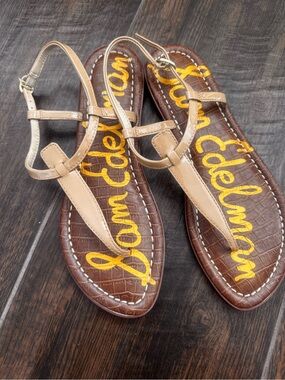 🔥 Sam Edelman Gigi Thong Sandal | Almond Patent Leather | Size 8.5 NWOT